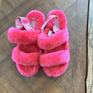 UGG OH YEAH FLUFFY HOT PINK DOUBLE STRAP SIZE 9